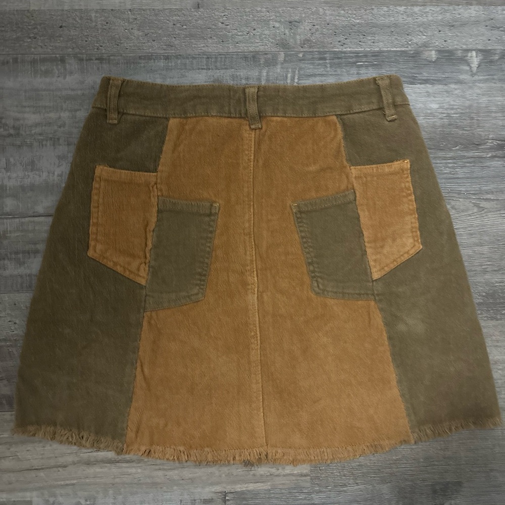 Chelsea & Violet Skirt - Picture 2 of 4